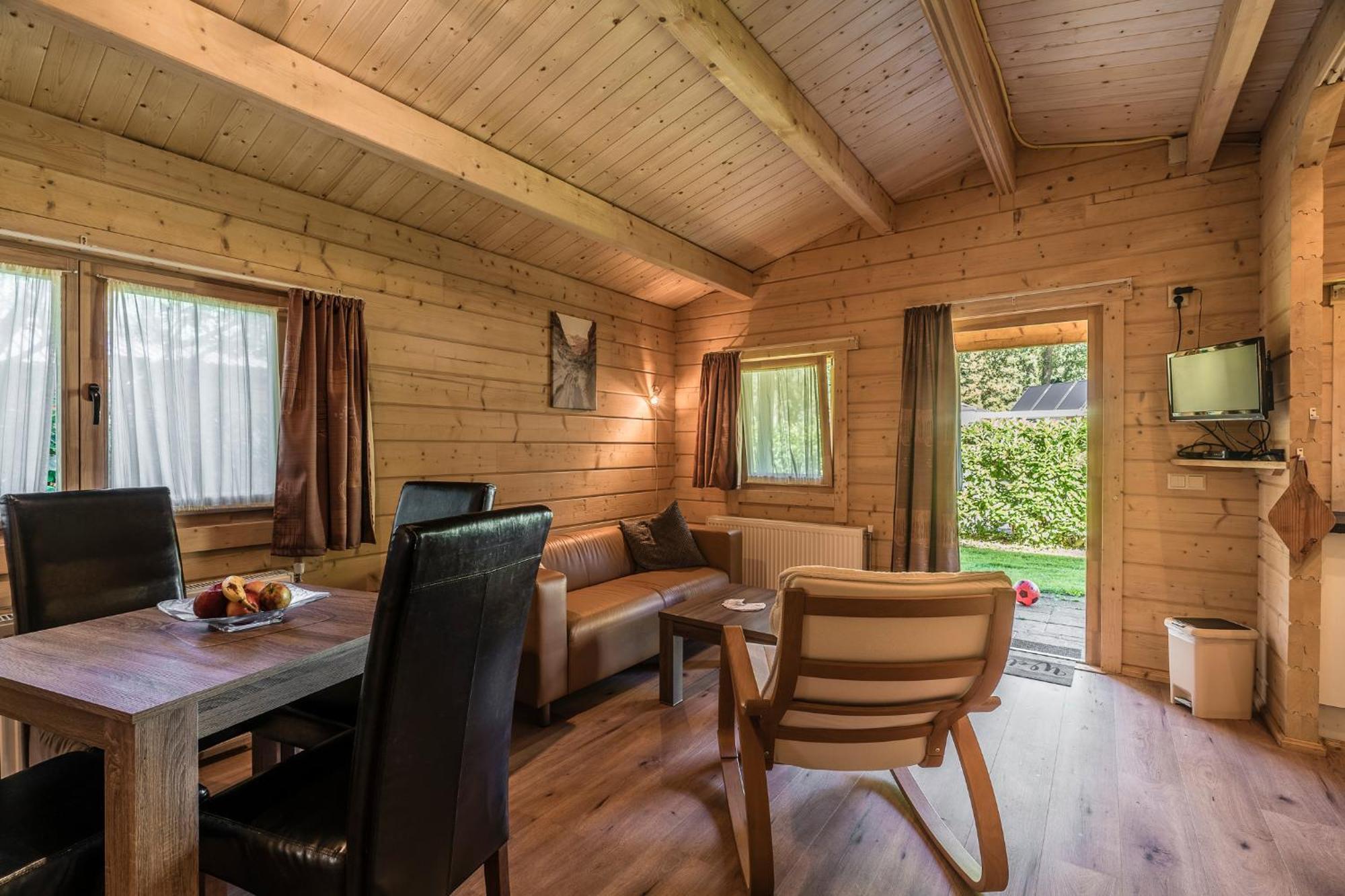 Camping Het Bosbad Emmeloord Oda fotoğraf